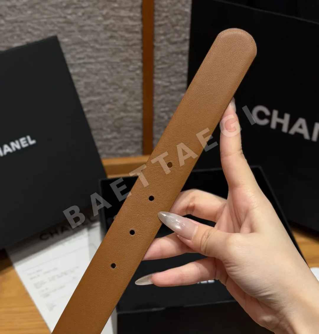 샤넬 리버시블 카프스킨 버클 벨트 상세 이미지 8