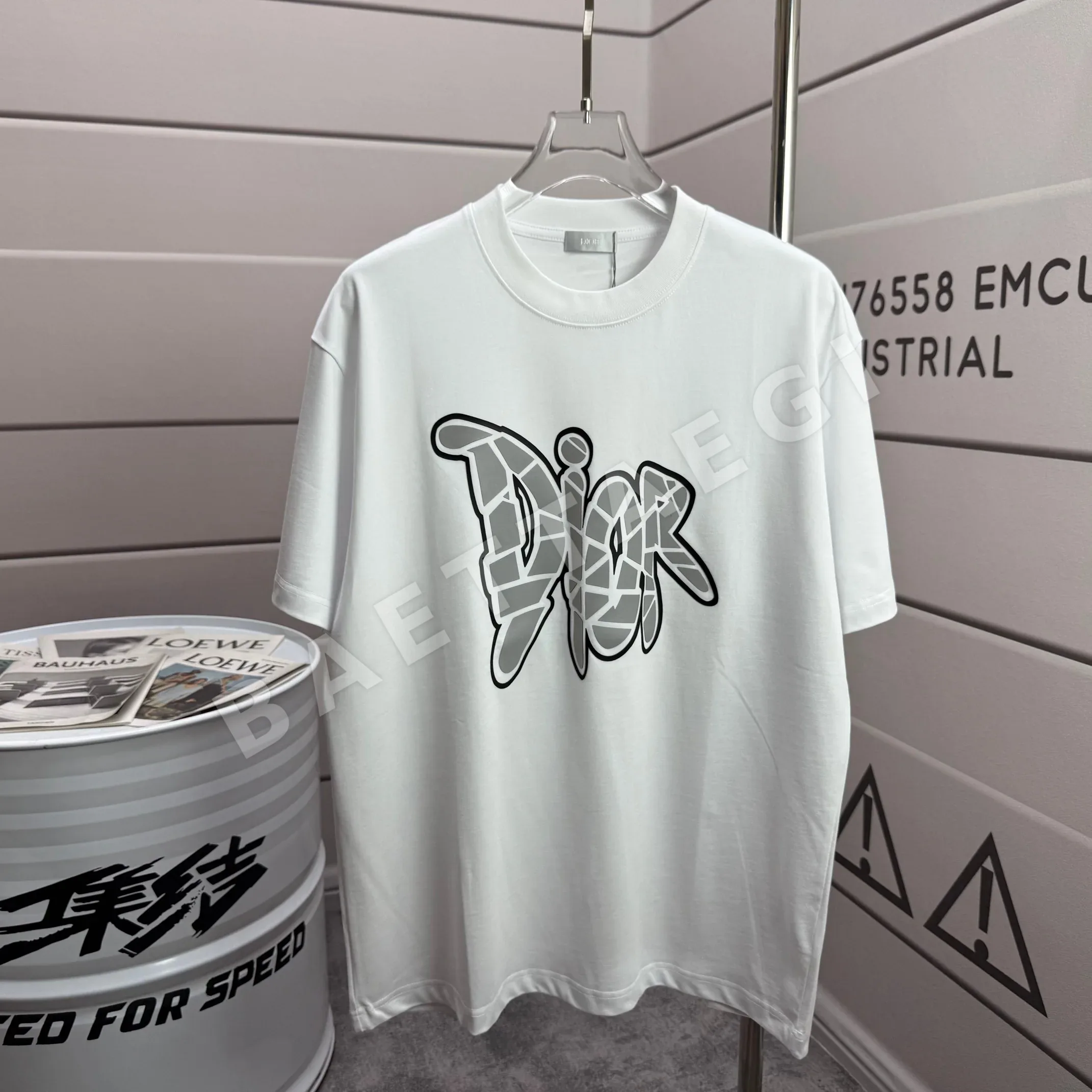 디올 심플 3D 실리콘 장식 코튼 반팔 티셔츠 47500