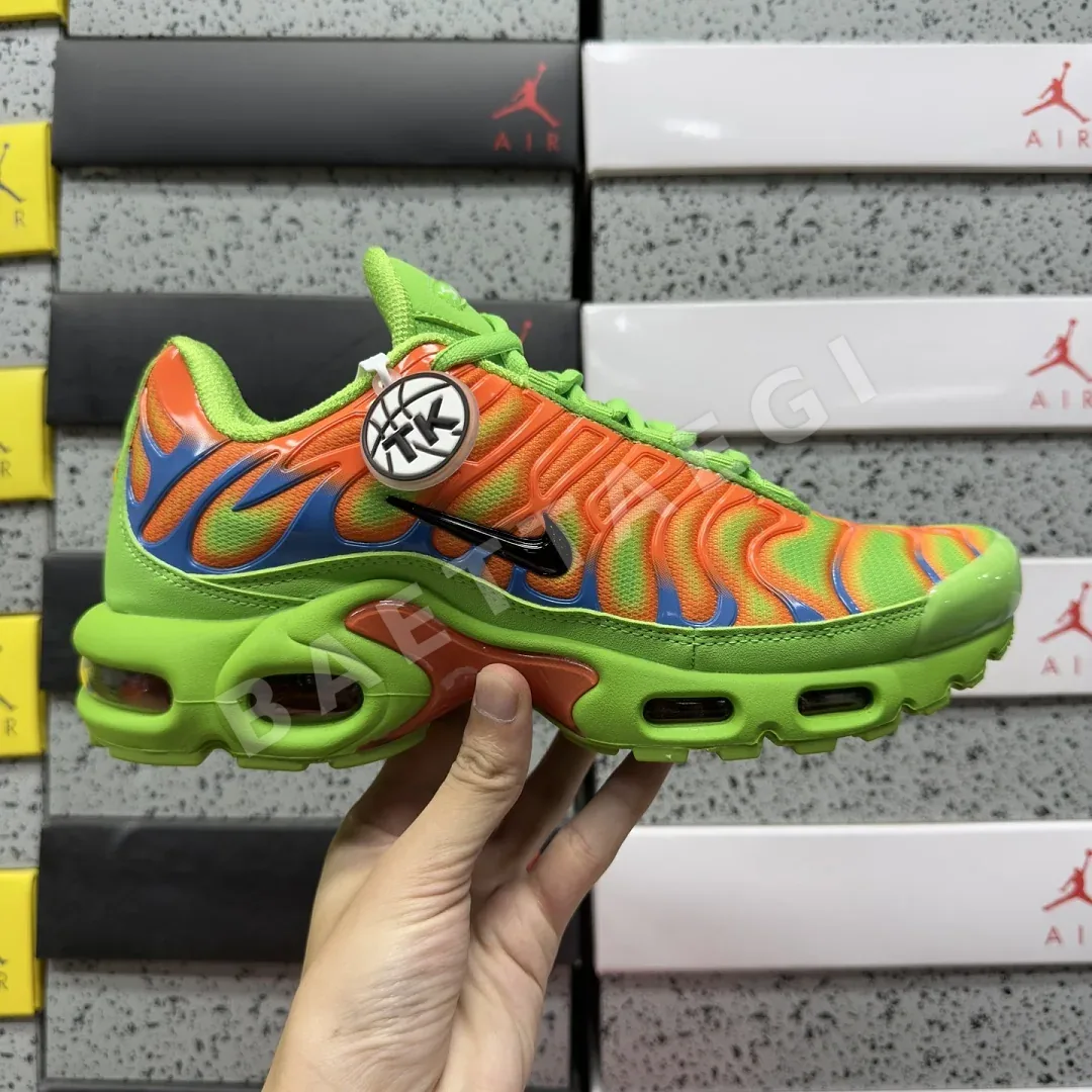 나이키 [TK] 에어 맥스 플러스 DA1472-300 201975 Nike Air Max Plus Supreme Mean Green 상세 이미지 3