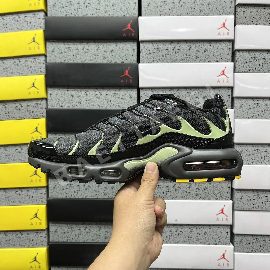 나이키 [DF] 에어 맥스 플러스 DM0032-035 201678 Nike Air Max Plus Iron Gray Light Liquid 상세 이미지 6