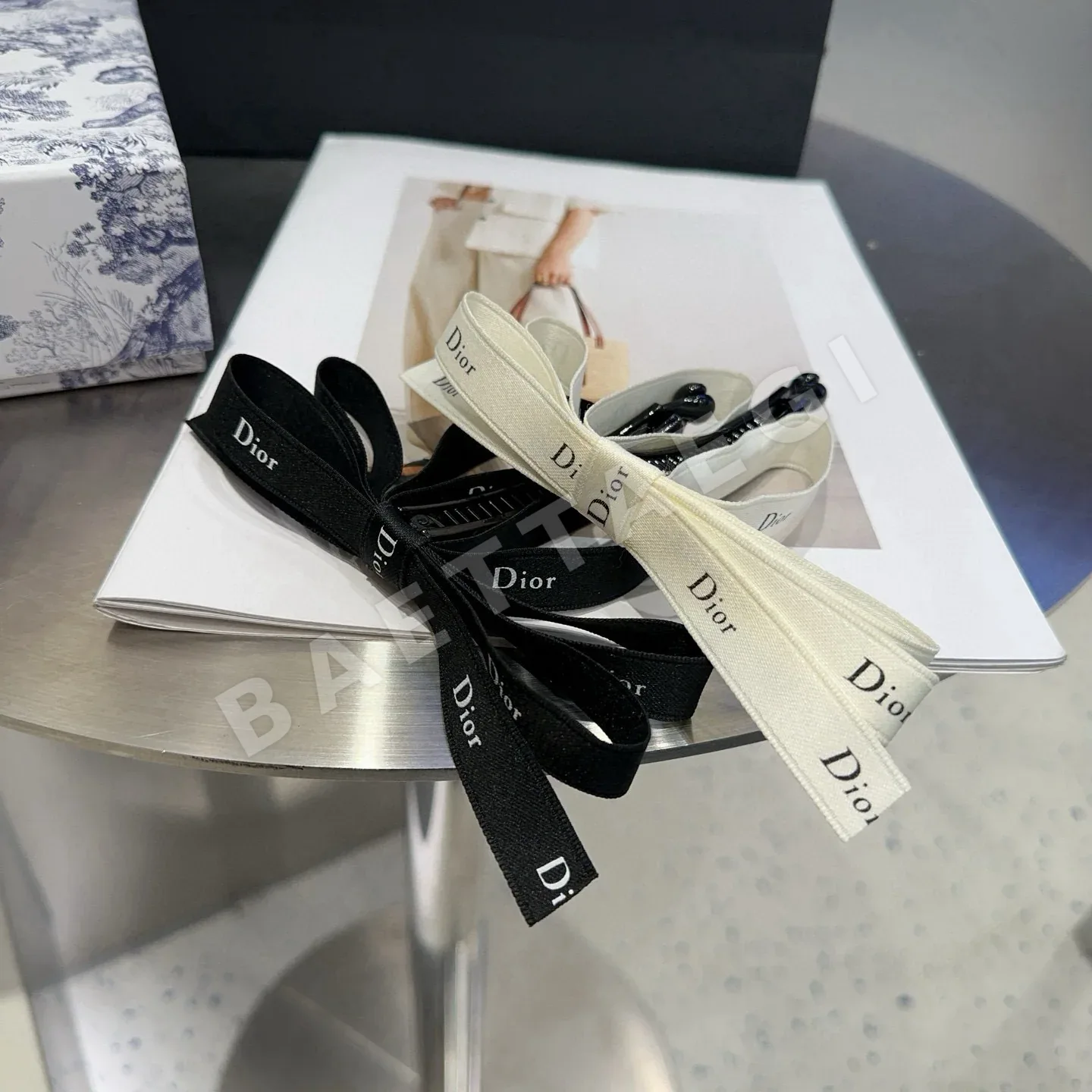 디올 CD 헤어클립 상세 이미지 6