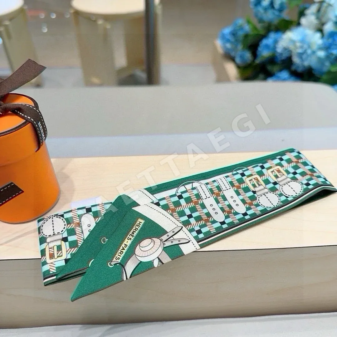 에르메스 아이시 트윌리 스카프 6 x 90 상세 이미지 3