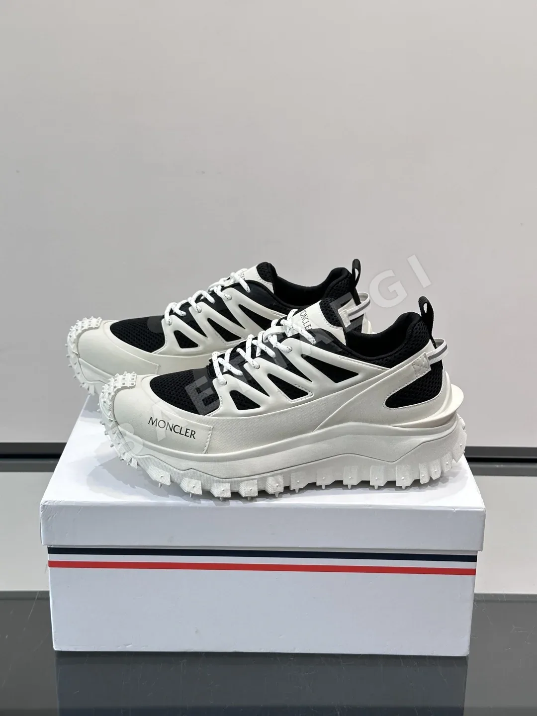 몽클레르 신발 158625 Moncler Sneakers 상세 이미지 3