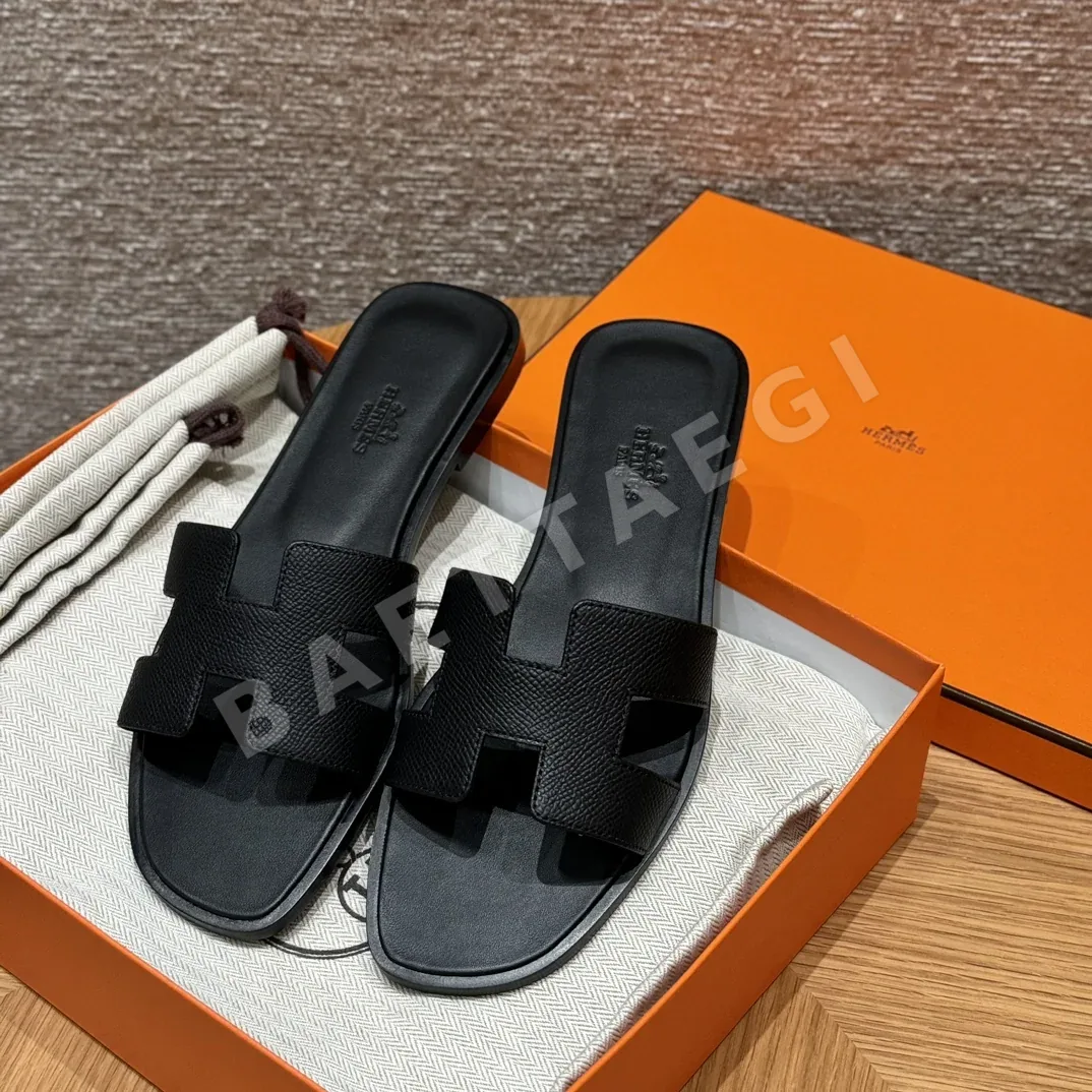 에르메스 오란 샌들 117436