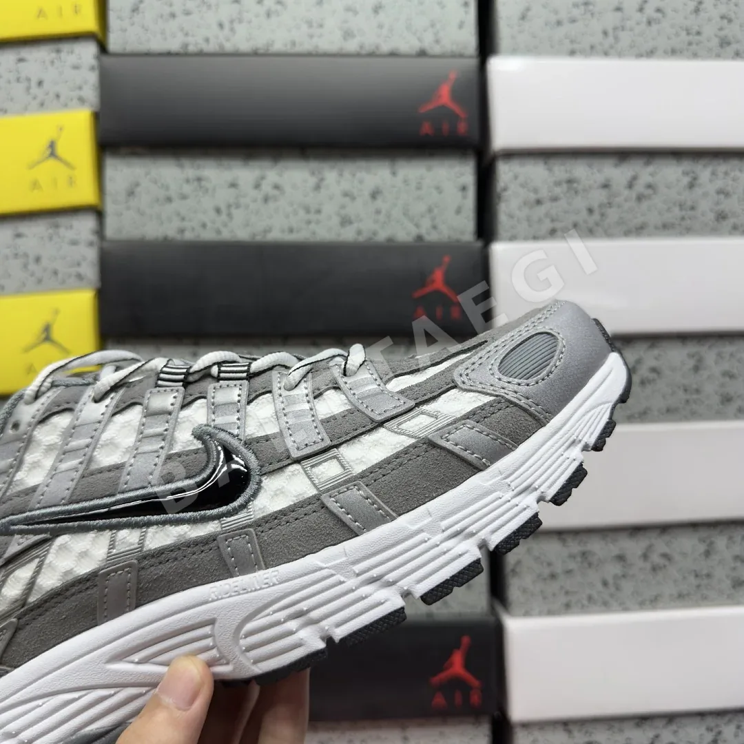 나이키 [PE] P 6000 IR2004-100 201744 Nike P-6000 White Metallic Cool Grey Black 상세 이미지 5