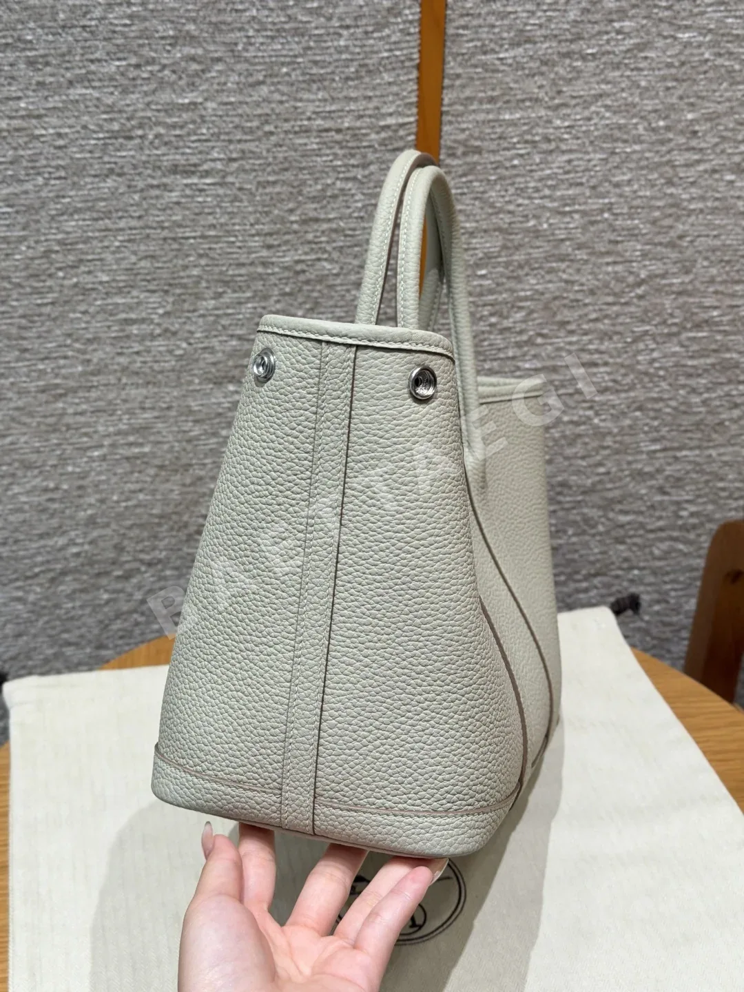 에르메스 가든파티 가죽 지갑 상세 이미지 3