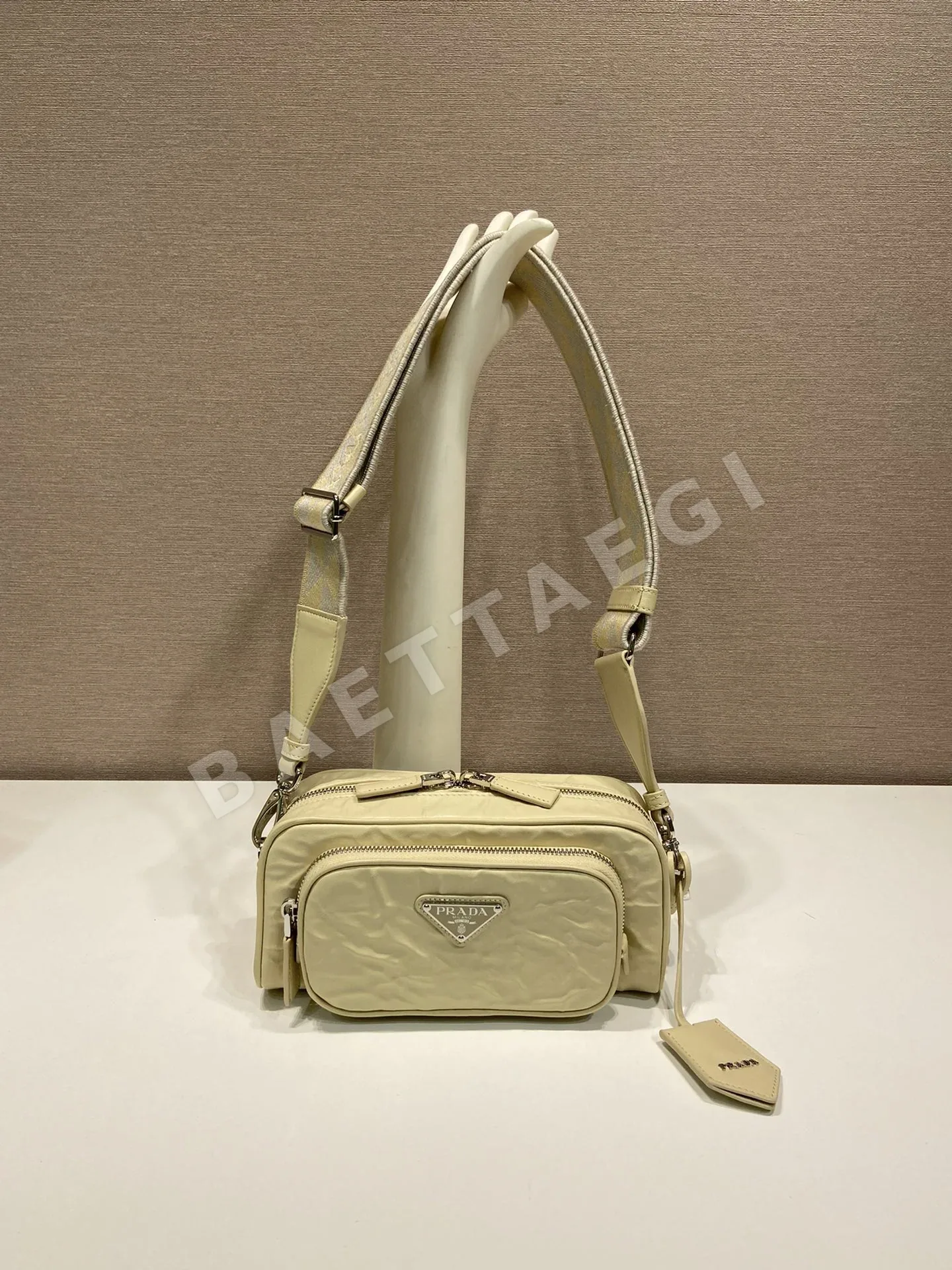 프라다 램스킨 플리츠 보스턴 백 1BH198