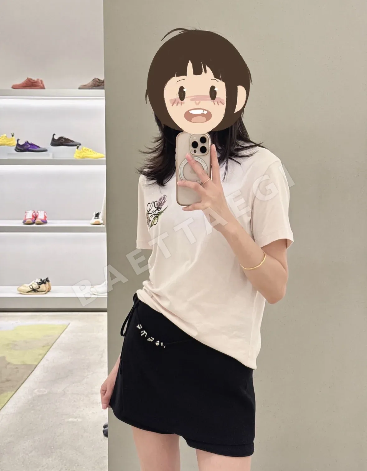 로에베 자수 플라워 반팔 티셔츠 상세 이미지 4