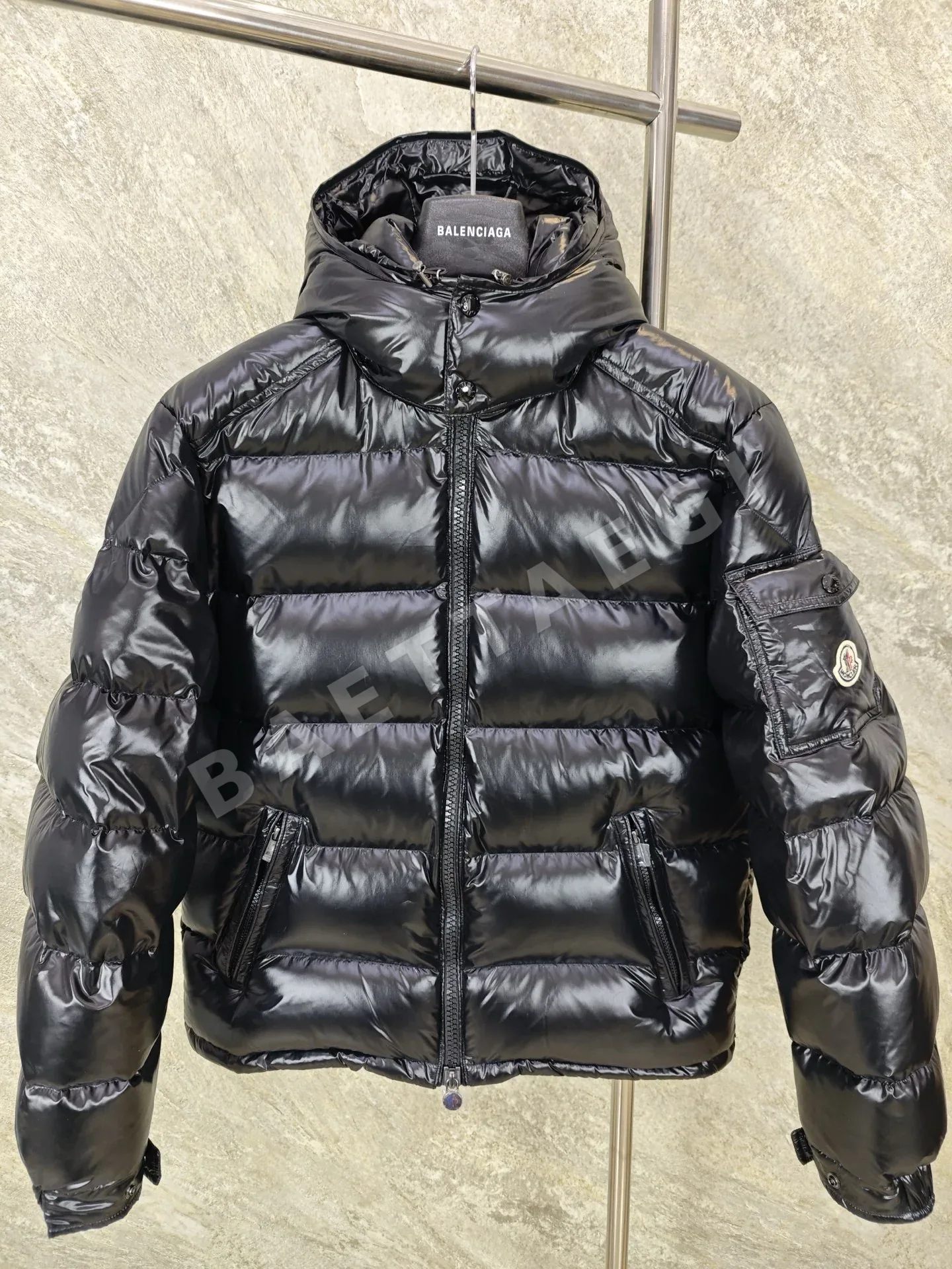 몽클레르 마야 후드 쇼트 다운 재킷(Moncler Maya Hooded Short Down Jacket) 상세 이미지 3