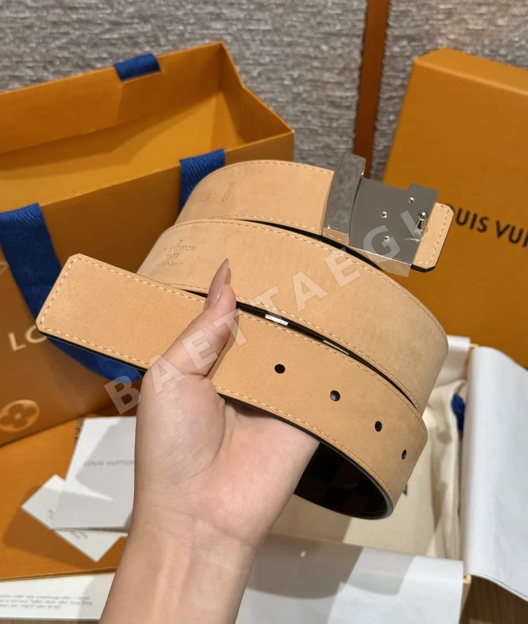 루이비통 이니셜 모노그램 버클 40mm 리버시블 벨트 상세 이미지 4