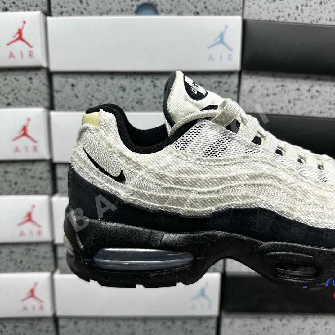 나이키 [KZ2.0] 에어 맥스 95 IO0284-010 201810 Nike Air Max 95 Big Bubble City Pack 상세 이미지 8