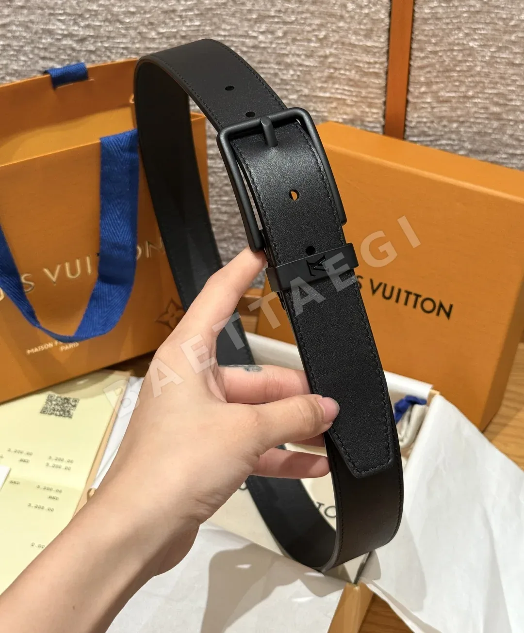 루이비통 LV 엠보싱 슬림 가죽 벨트 상세 이미지 3