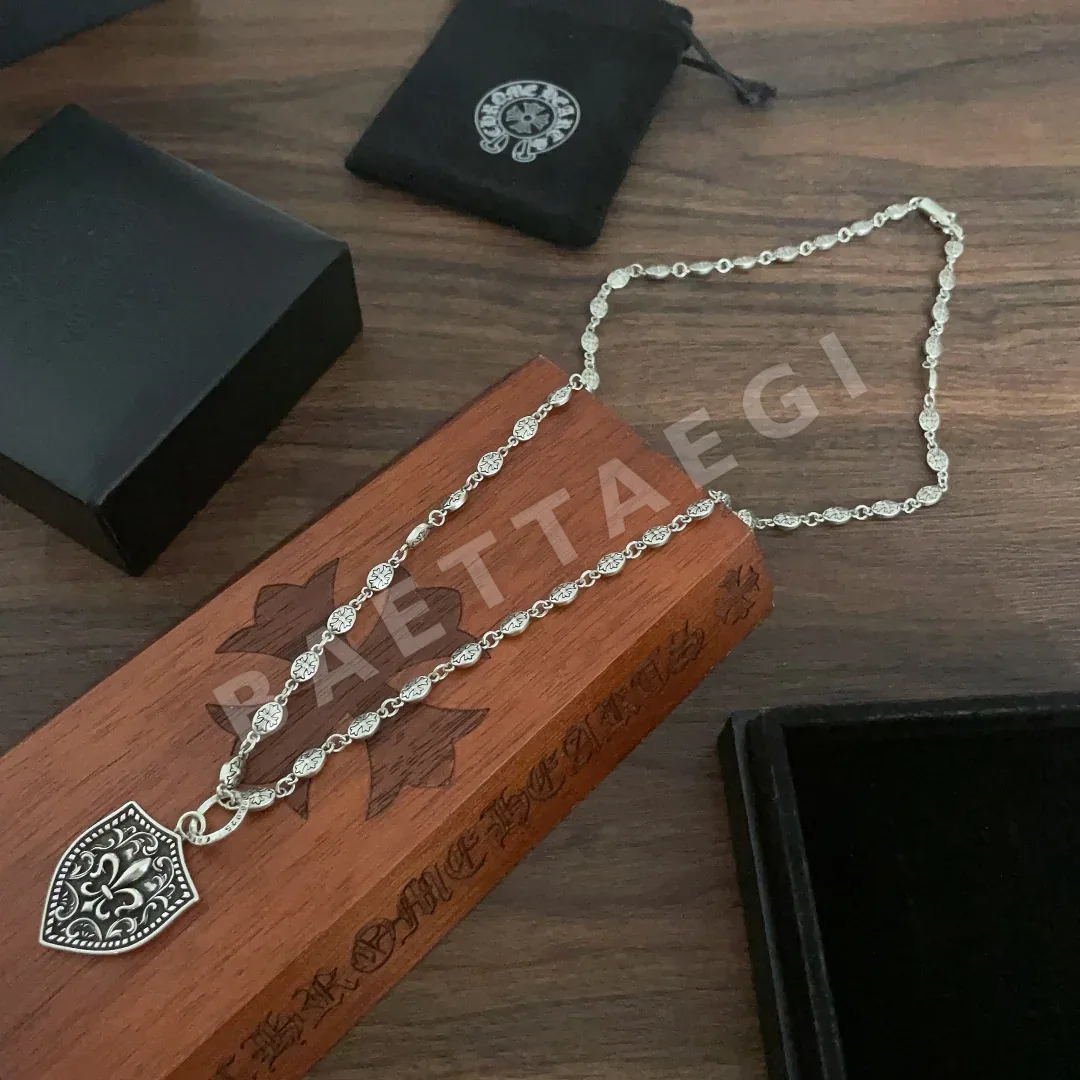 크롬하츠 스카우트 플라워 하트 펜던트 목걸이 상세 이미지 2
