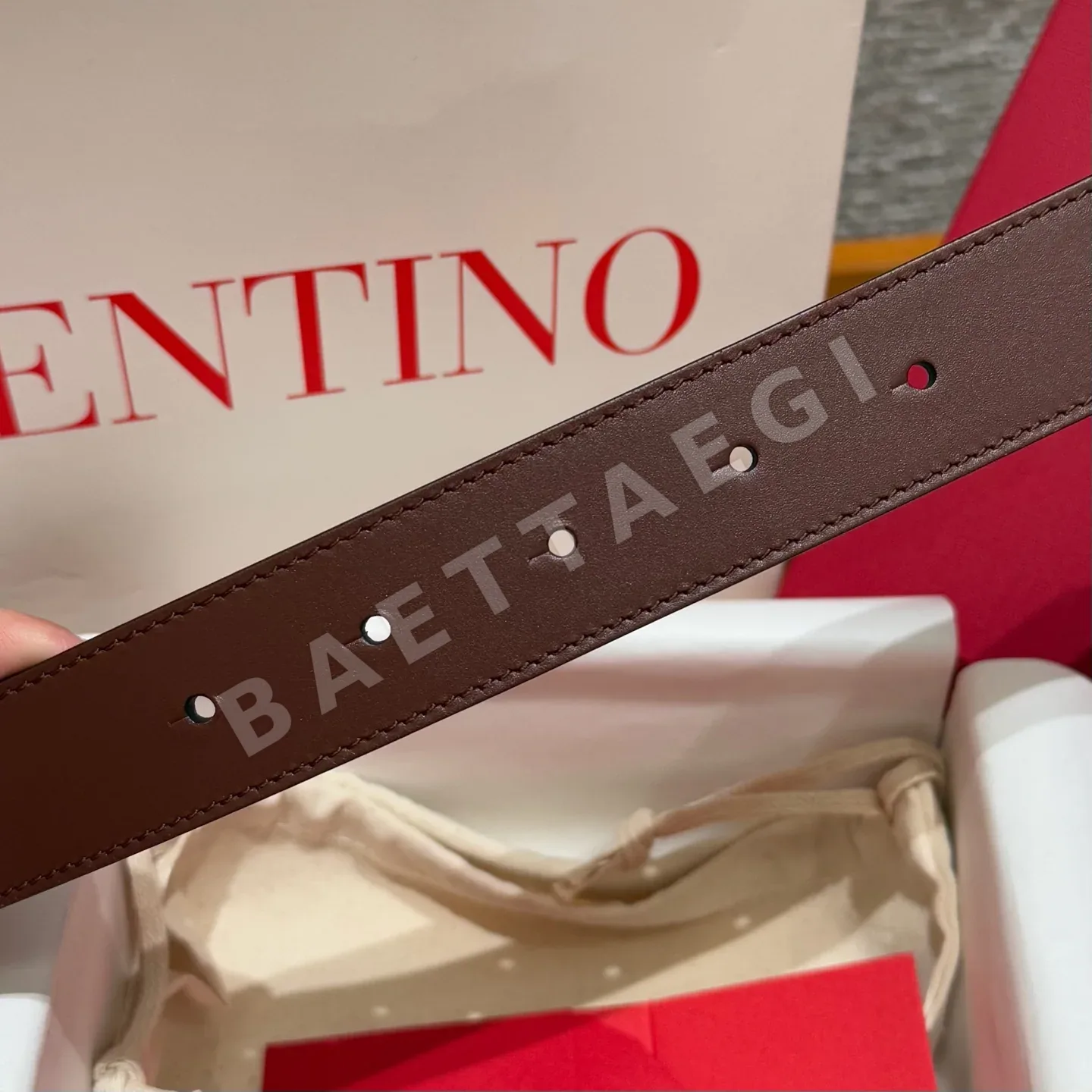 발렌티노 VLOGO 가죽 벨트 상세 이미지 7