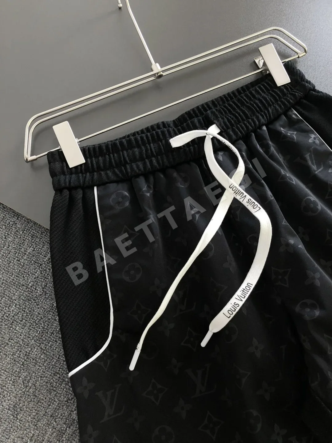 루이비통 남성 자수 스트레이트핏 린넨 반바지 상세 이미지 4