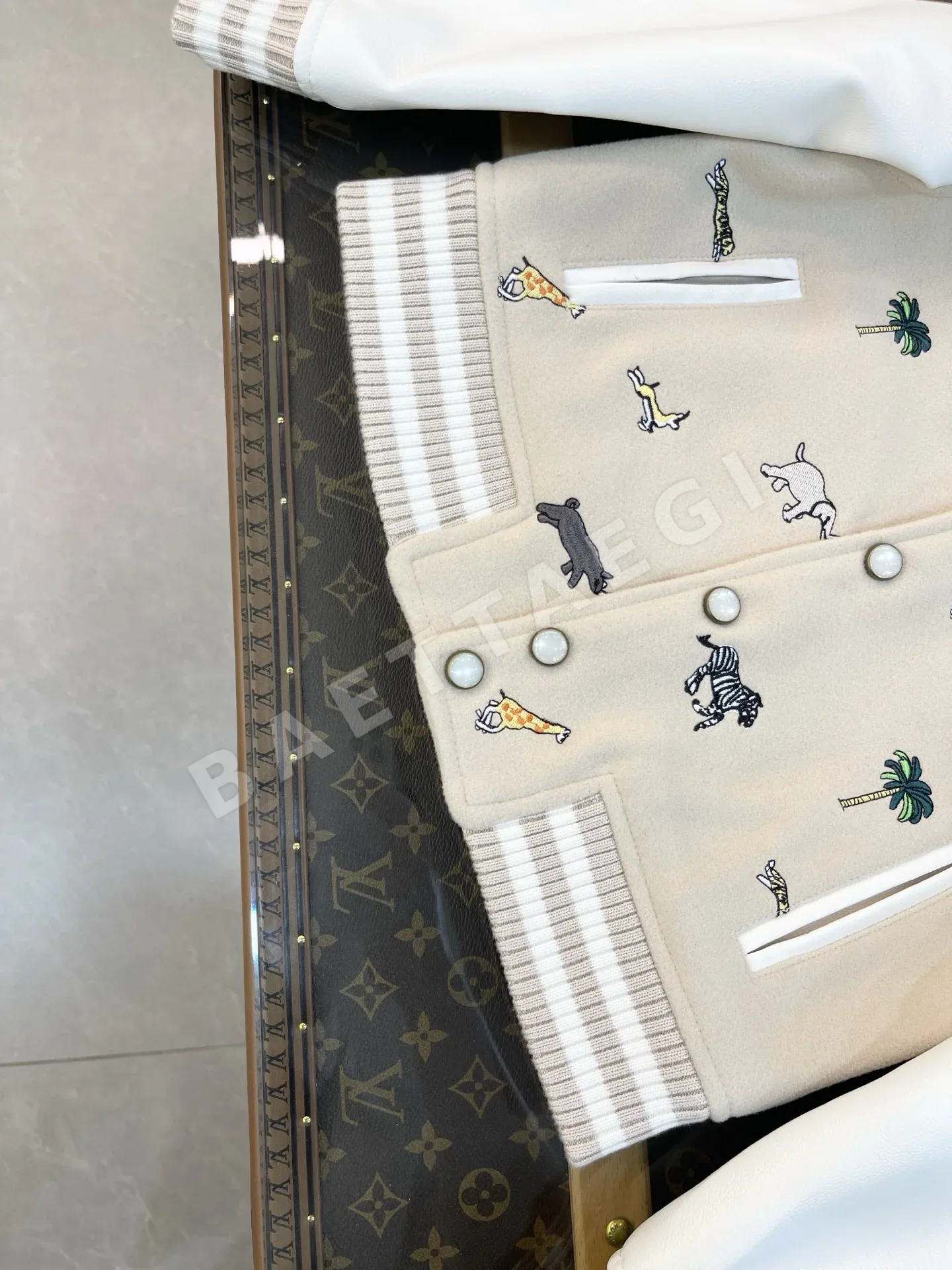 루이비통 Louis Vuitton 2026 Fall/Winter Children's Baseball Jacket ⚾ 상세 이미지 6