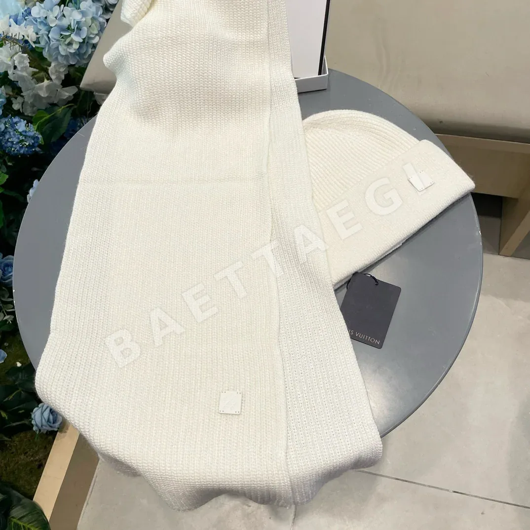 루이비통 울 머플러 세트 모자 상세 이미지 8