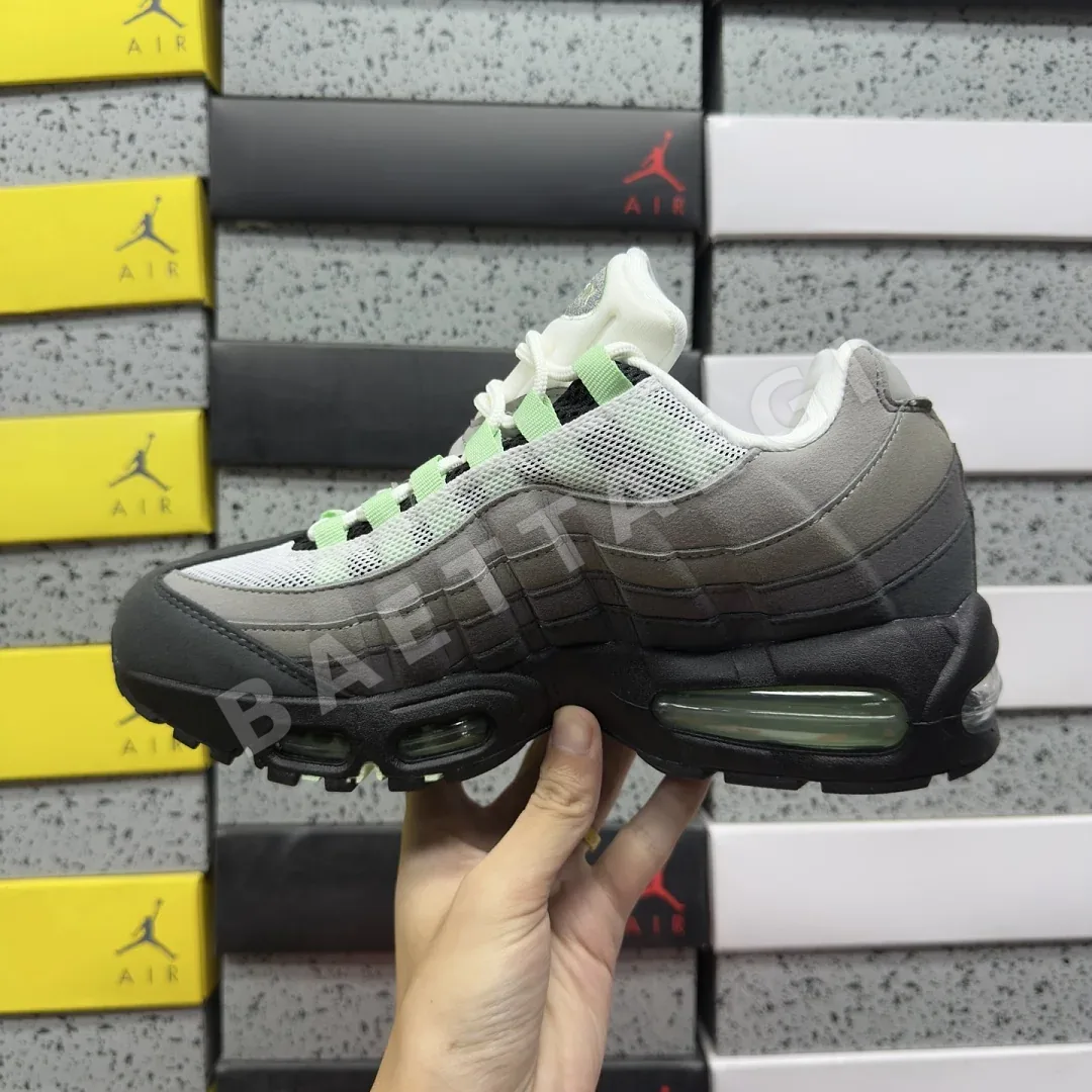 나이키 [WE] 에어 맥스 95 OG HJ5996-005 201886 Nike Air Max 95 OG Big Bubble Fresh Mint 상세 이미지 7