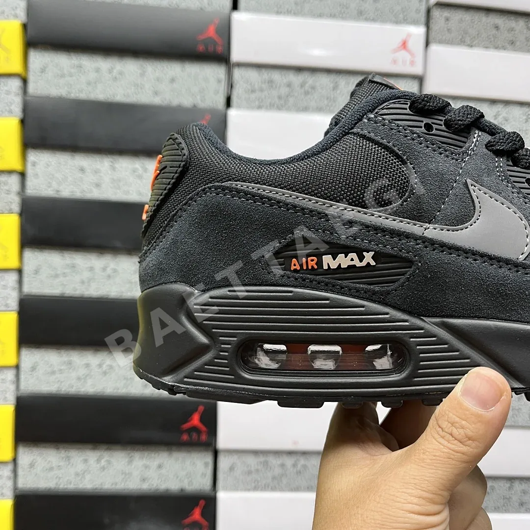 나이키 [XY] 에어 맥스 90 DO6706-010 201519 Nike Air Max 90 Black Metallic Cool Grey 상세 이미지 2