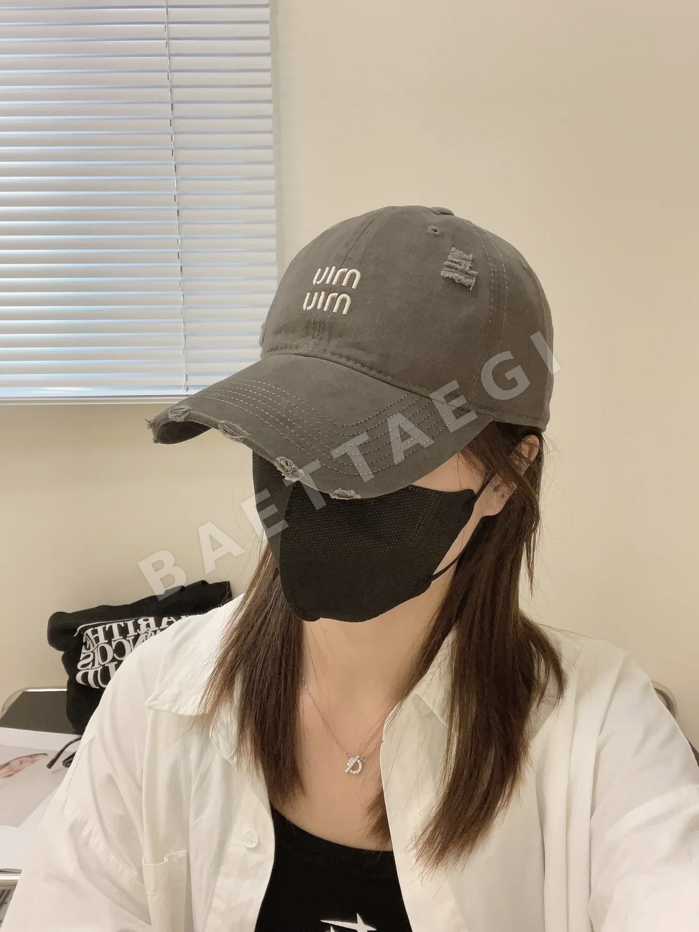 미우미우 무지 자수 베이스볼 캡 80724
