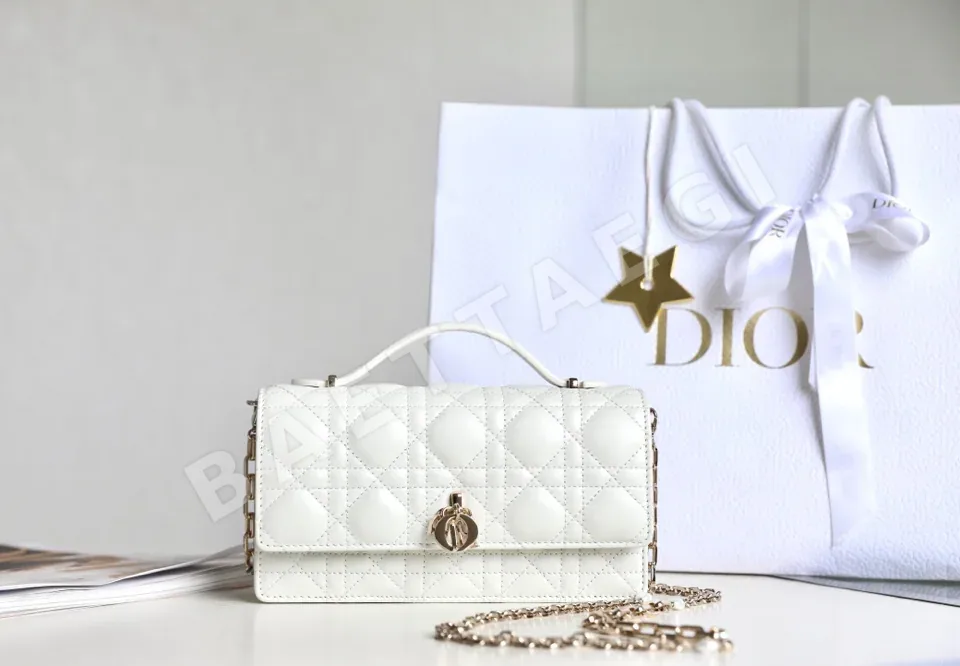 디올 마이 펄 램스킨 미니 체인 핸드백 165346