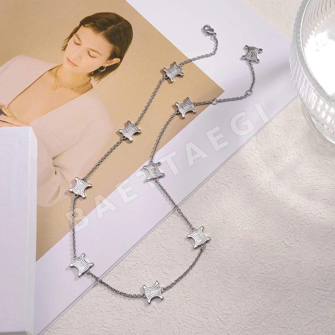 셀린느 프레클라우드 18K 골드 도금 목걸이 상세 이미지 4