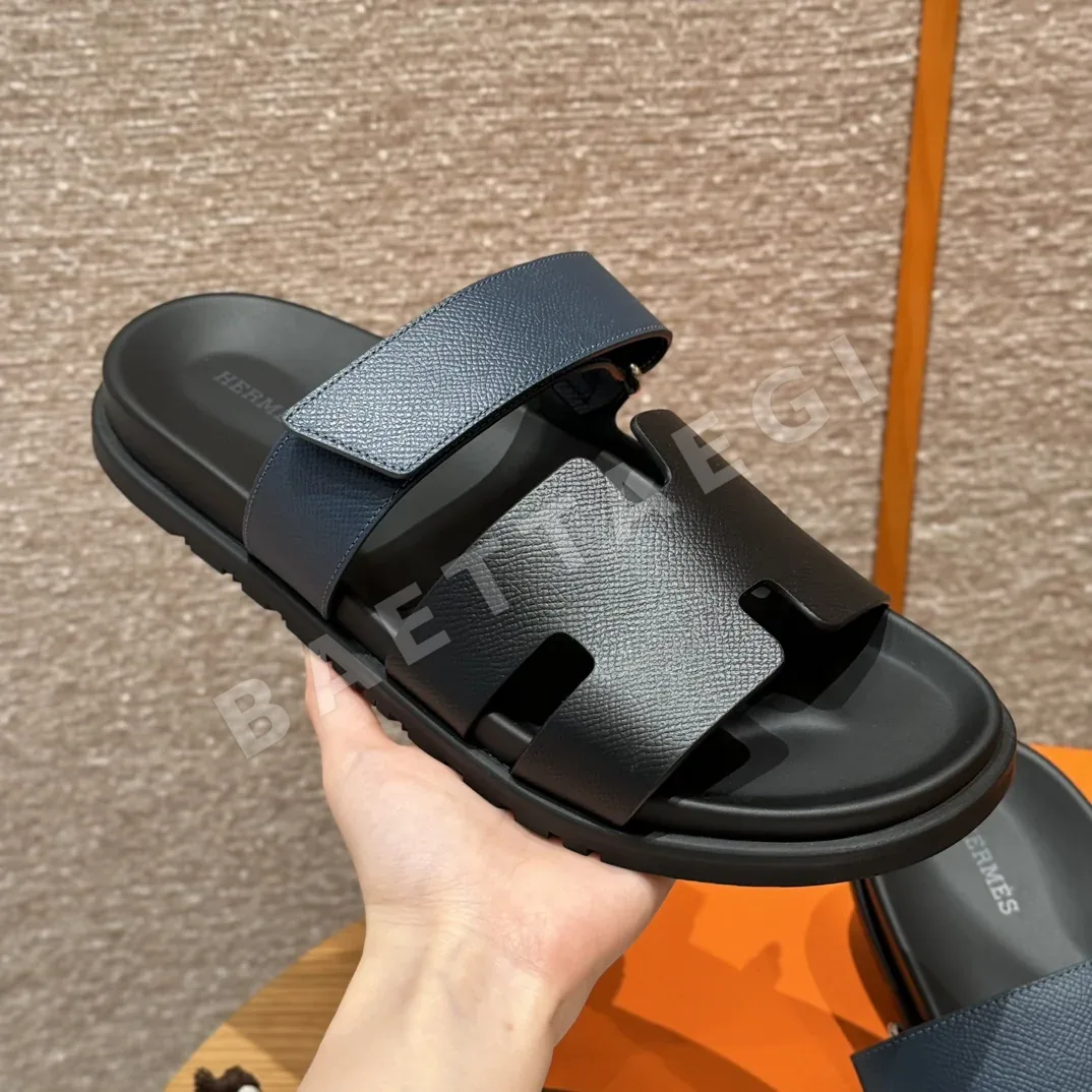 에르메스 180 시프레 샌들 8283