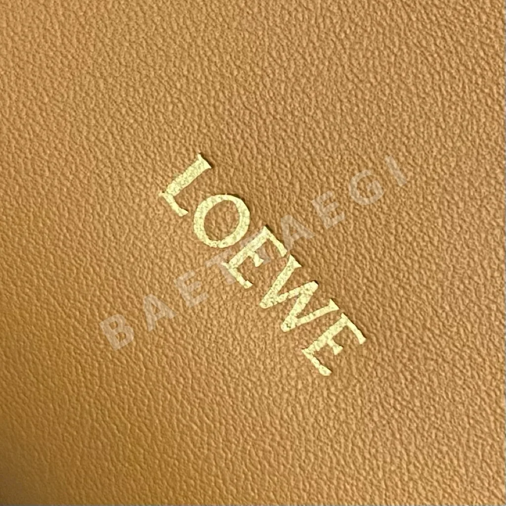 로에베 플라멩코 나파 가죽 플리츠 숄더백 상세 이미지 6