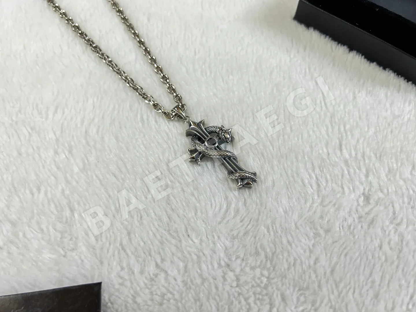 크롬하츠 크로스 서펜트 목걸이 62459