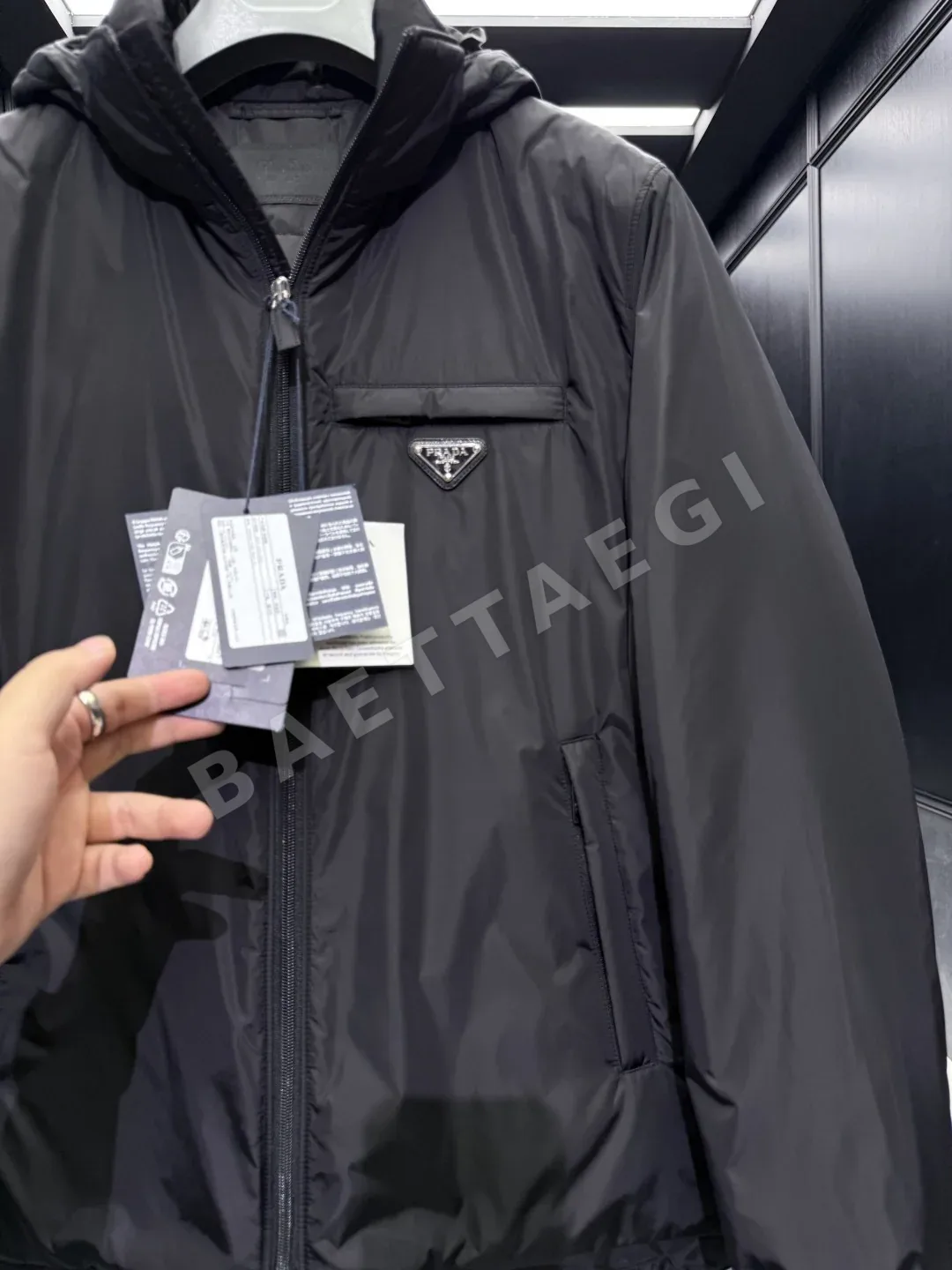 프라다 나일론 거위털 남성 패딩 점퍼 상세 이미지 7