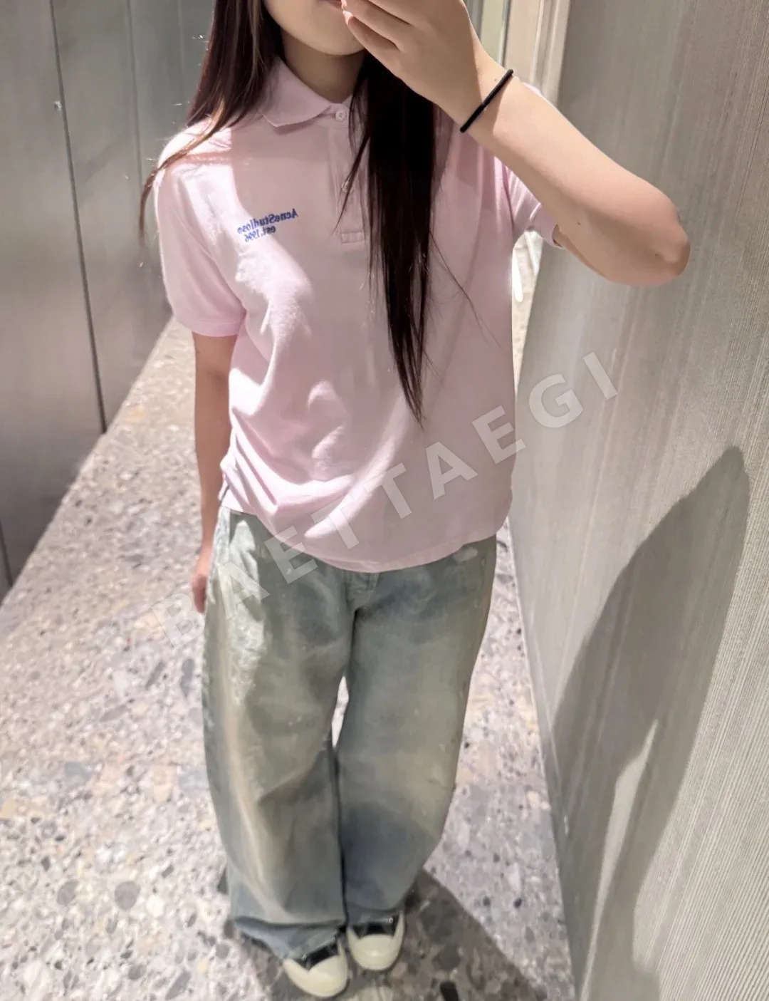 아크네스튜디오 자수 카라 반팔 티셔츠 상세 이미지 8