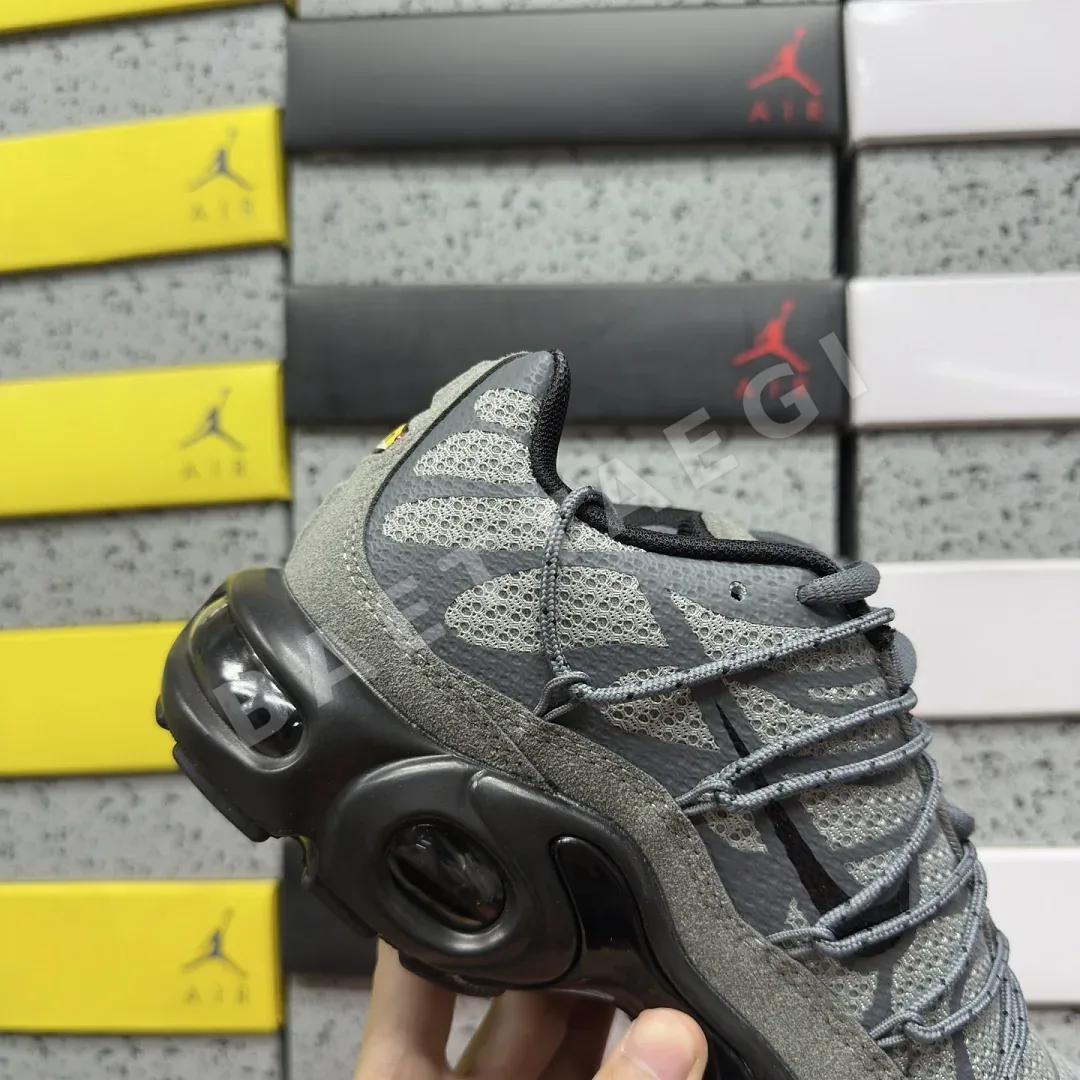 나이키 [BD] 에어 맥스 플러스 FD0670-002 201912 Nike Air Max Plus Toggle Grey Reflective 상세 이미지 4