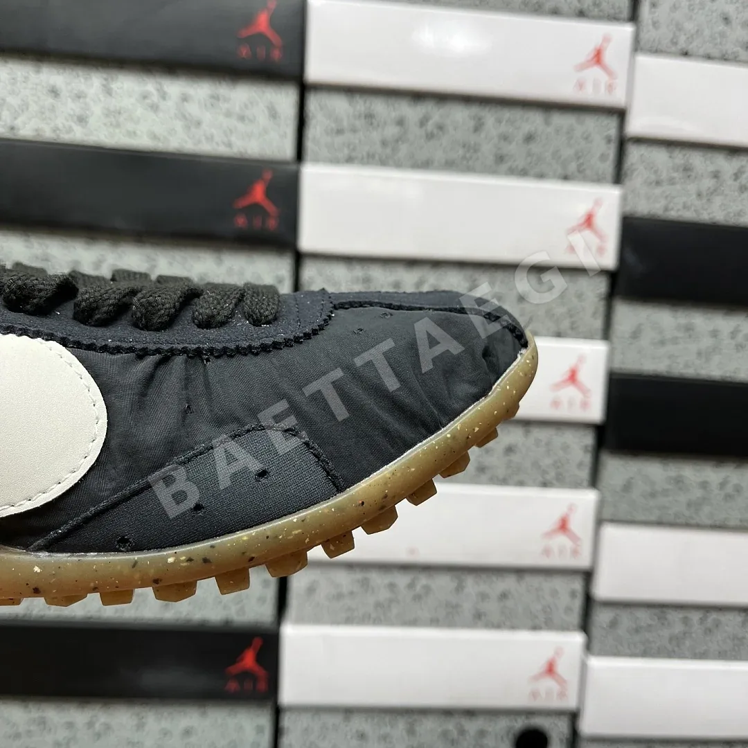 나이키 [YJ] HV8547-001 201605 Nike Moon Shoe SP Jacquemus Off Noir 상세 이미지 9