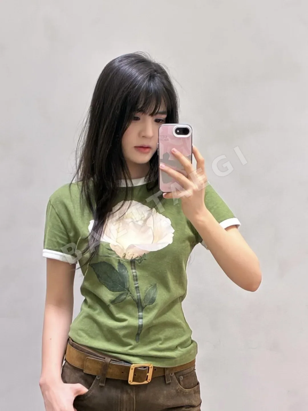 아크네스튜디오 컬러블록 플라워 반팔 티셔츠 상세 이미지 8