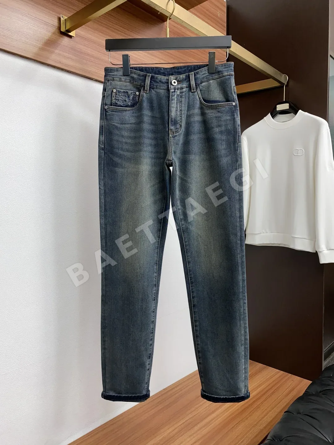 브리오니 슬림핏 남성 청바지 상세 이미지 2