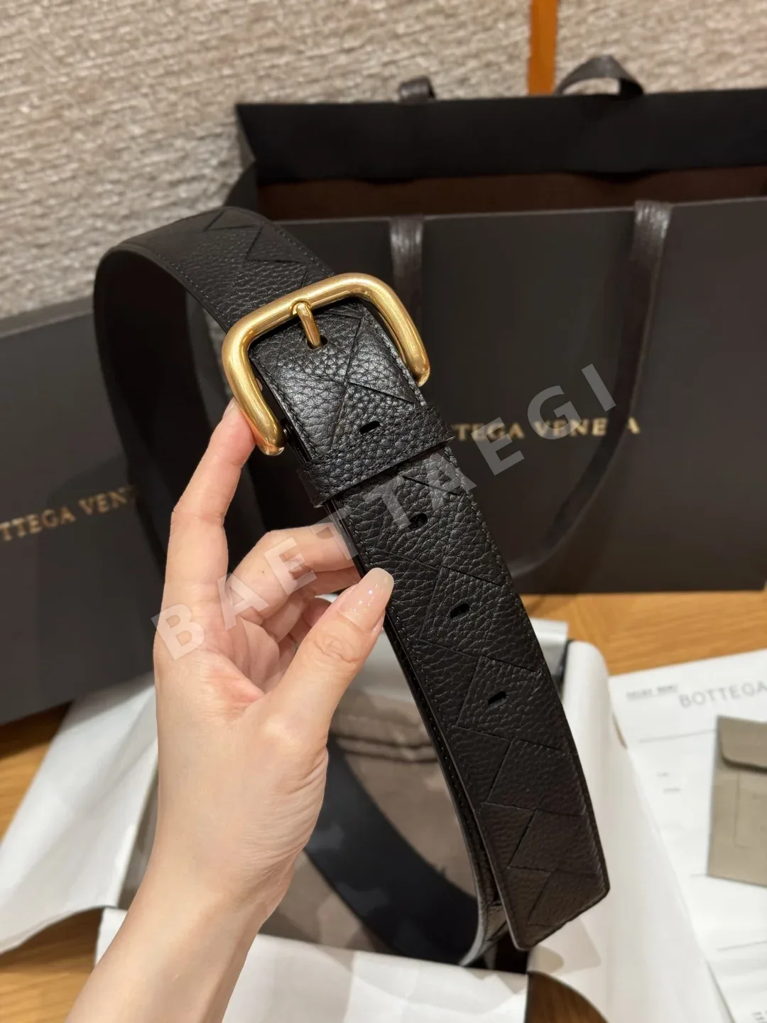 보테가베네타 인트레차토 소가죽 벨트 상세 이미지 4