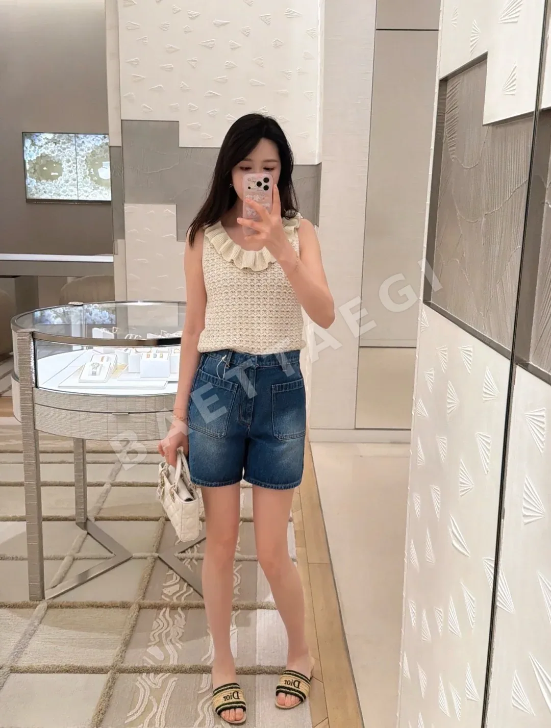 디올 프릴 네크라인 여성 반팔 니트 티셔츠 상세 이미지 8