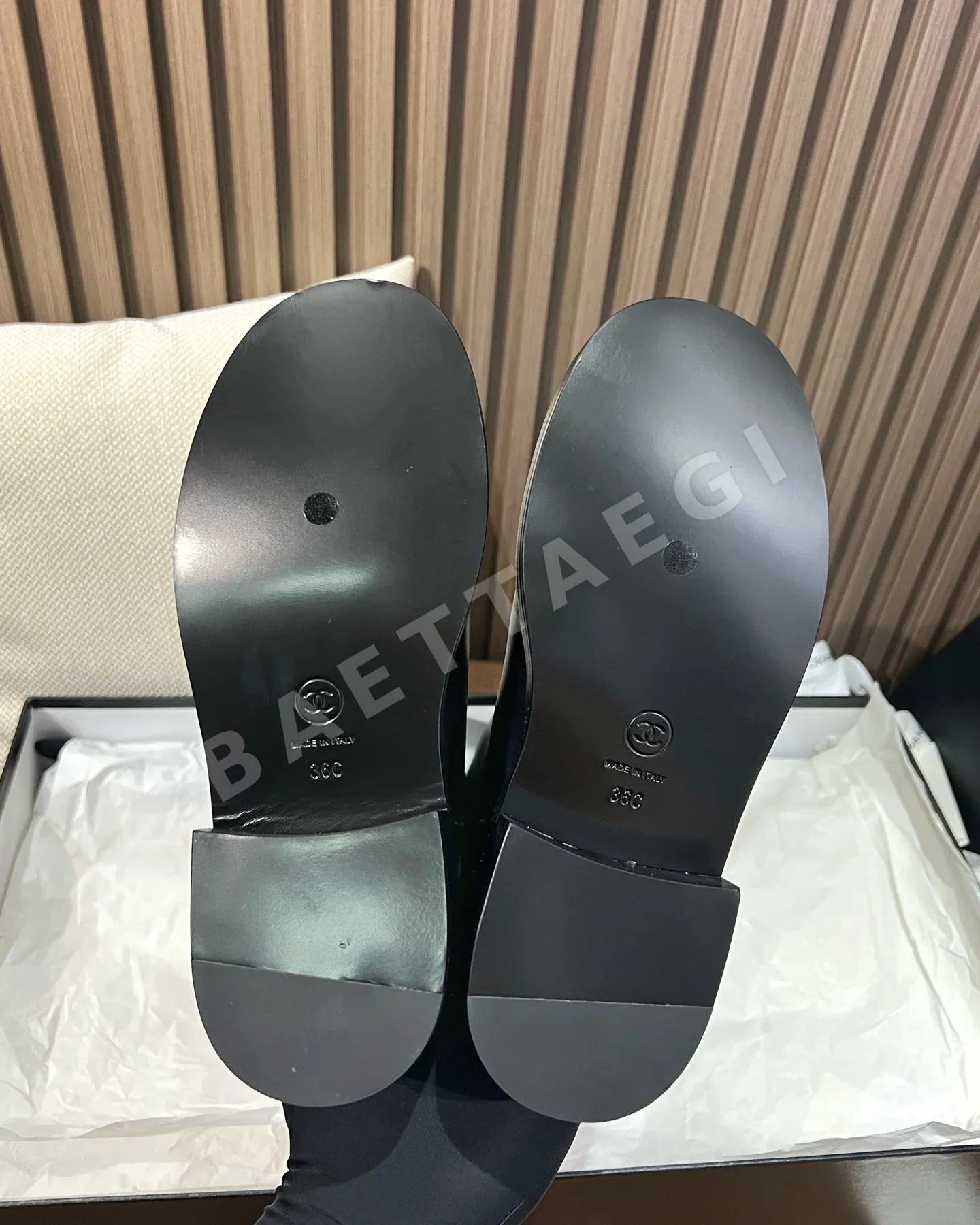 샤넬 부츠 가죽 더블 C 로고 상세 이미지 9