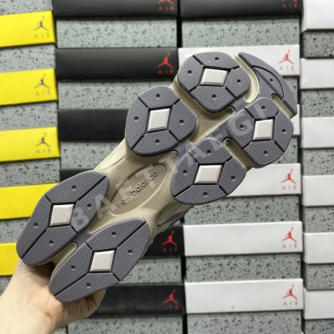 뉴발란스 [C] 9060 U9060152 202267 New Balance 9060 Timberwolf Driftwood 상세 이미지 6