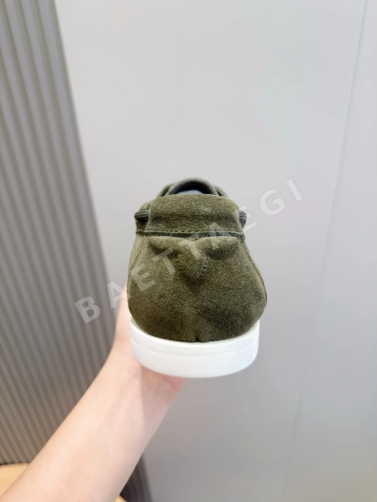 루이비통 로퍼 스웨이드 소가죽 상세 이미지 6