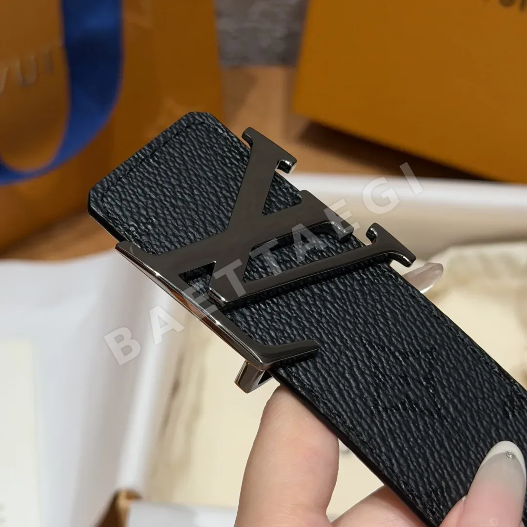 루이비통 이니셜 모노그램 미드나이트 40mm 리버시블 벨트 상세 이미지 7