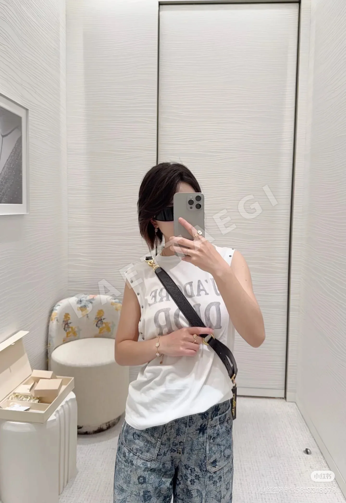 디올 슬로건 프린트 여성 반팔 티셔츠 상세 이미지 8