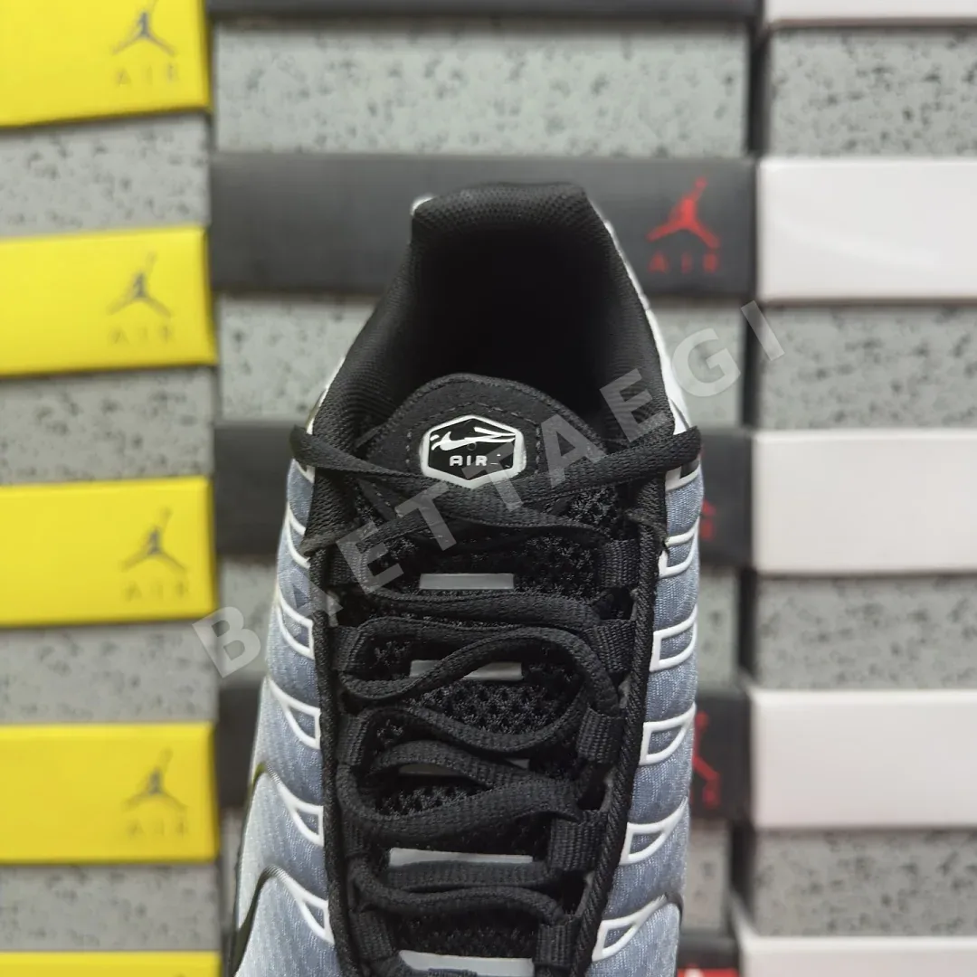나이키 [BD] 에어 맥스 플러스 DM0032-003 201920 Nike Air Max Plus Black Silver White 상세 이미지 5
