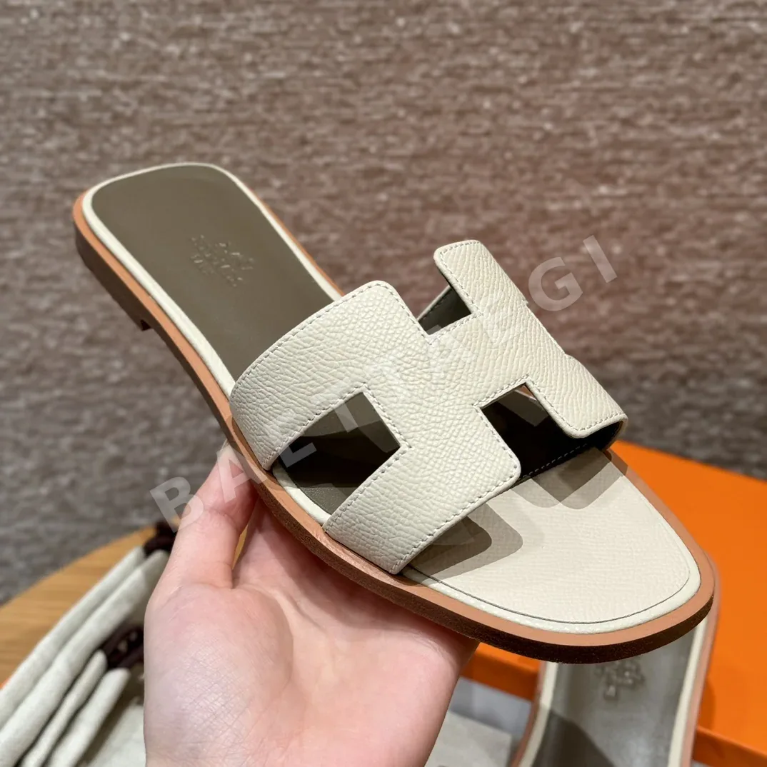 에르메스 오란 슬리퍼 117588