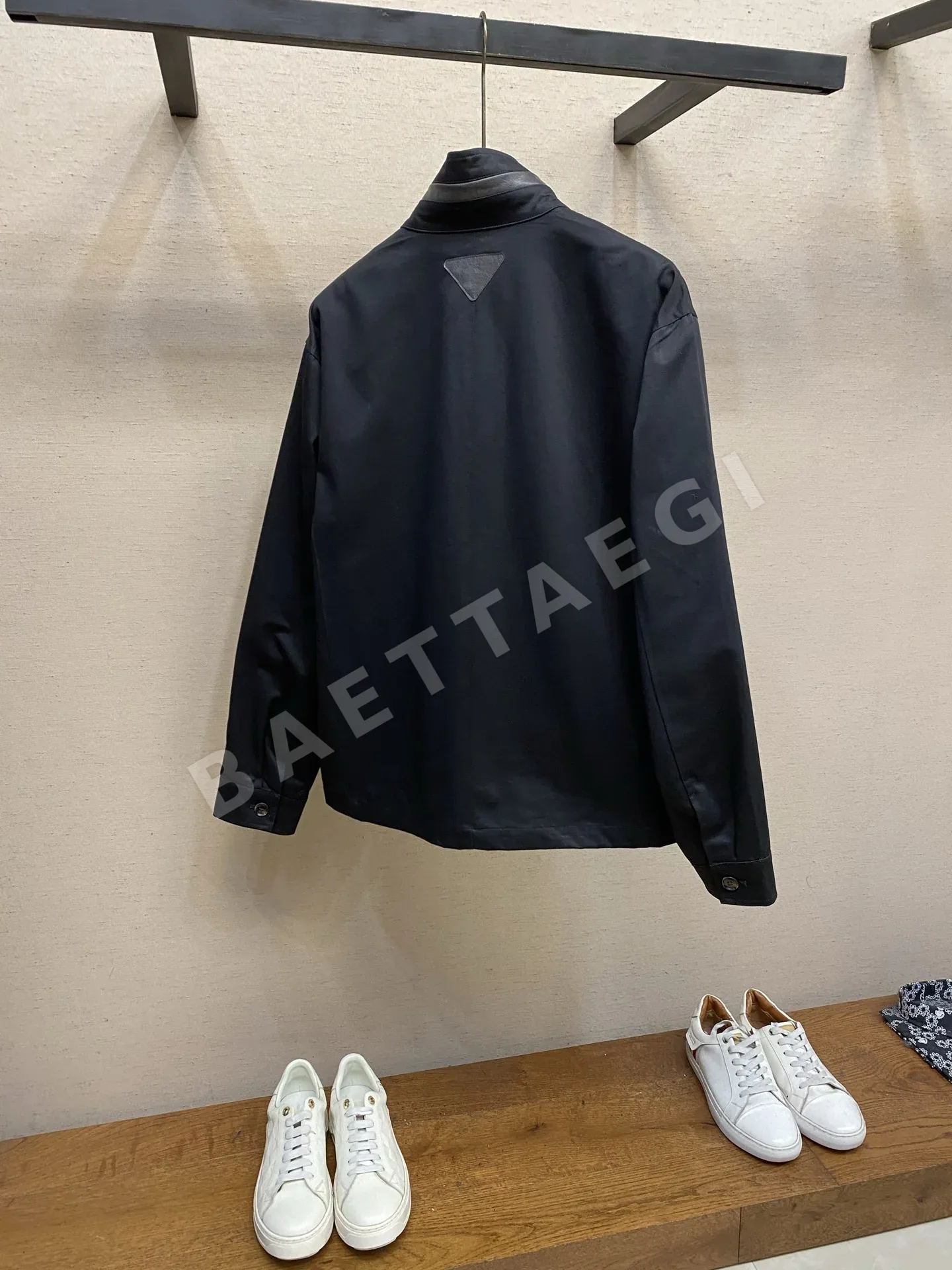 프라다 리버시블 스탠드카라 남성 자켓 상세 이미지 2