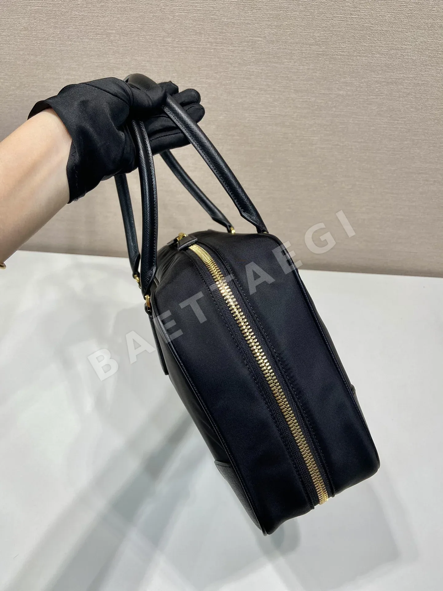 프라다 리사이클 나일론 더블 핸들 핸드백 1BB114 상세 이미지 5