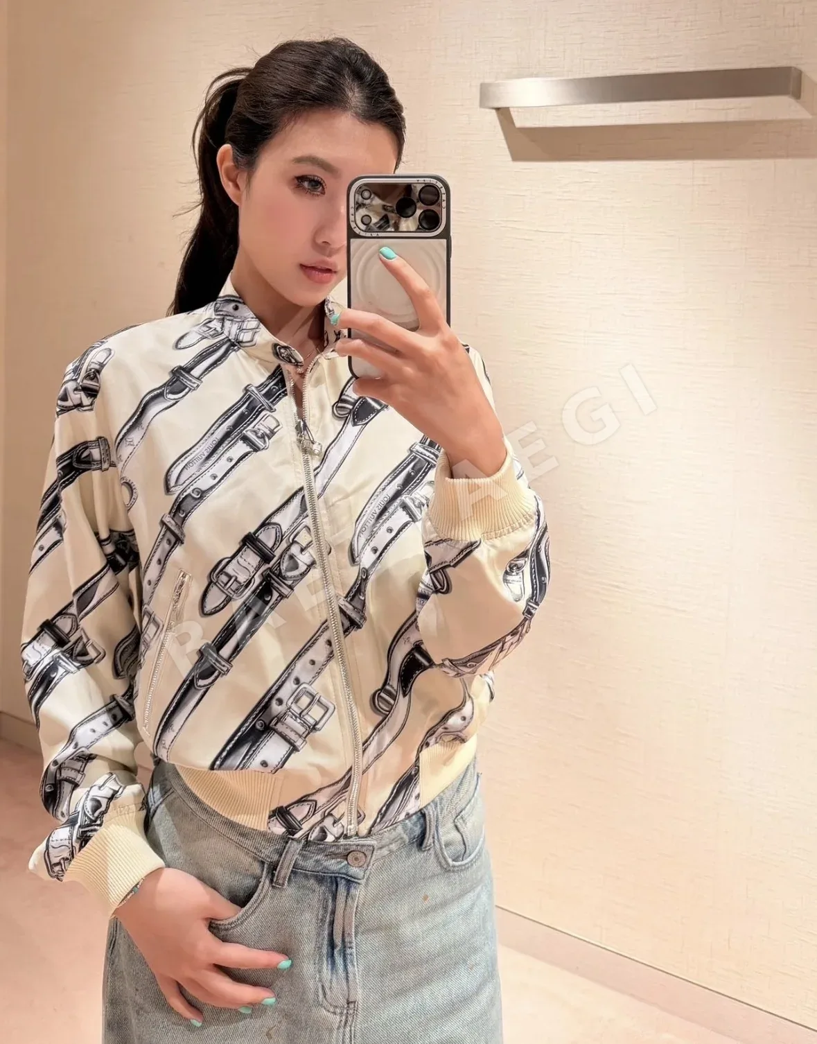 루이비통 리버시블 레더 프린트 실크 자켓 상세 이미지 7