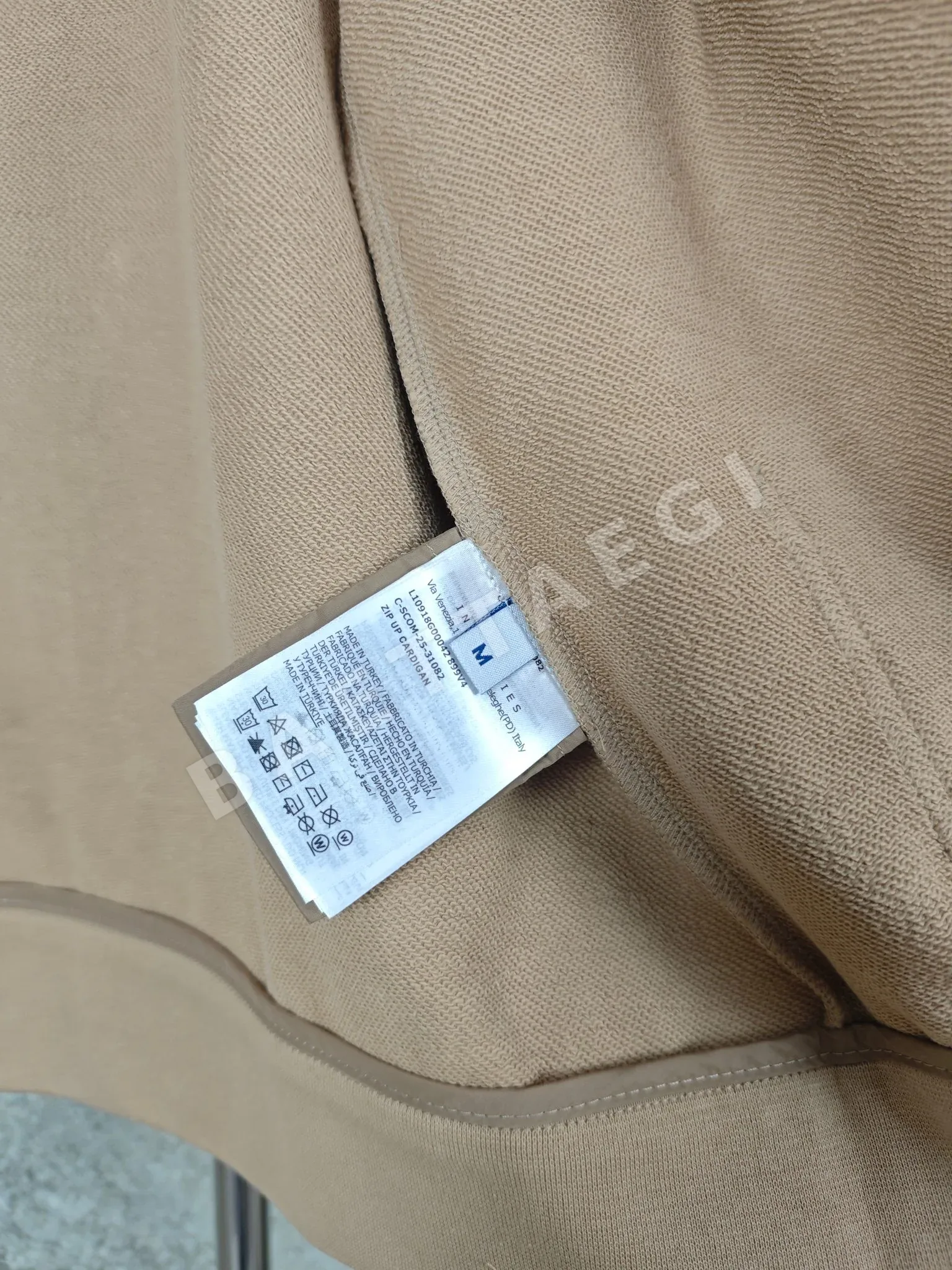 몽클레르 자수 레터 후드 집업 자켓 상세 이미지 8