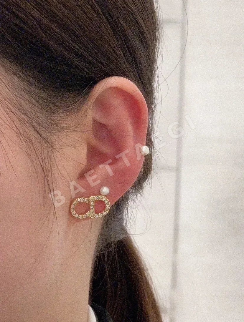 디올 골드 스와로브스키 크리스탈 귀걸이 상세 이미지 2