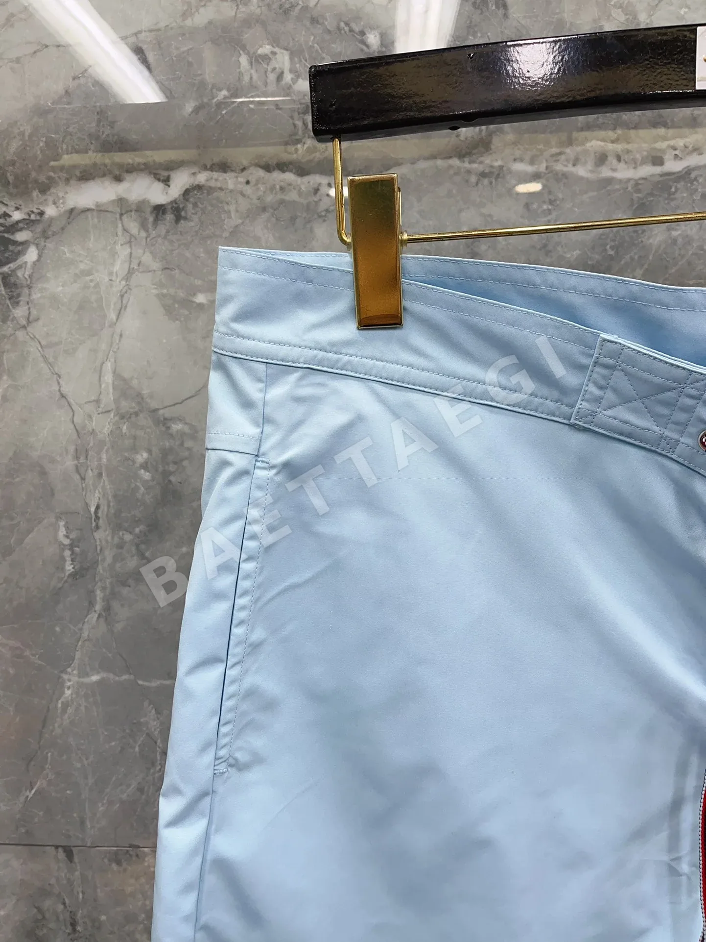 톰브라운 양면 웨빙 비치 쇼츠 40447 Thom Browne Shorts 상세 이미지 3